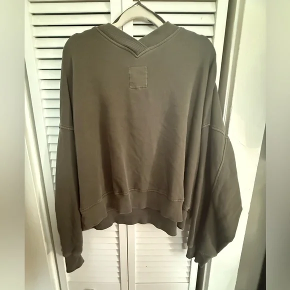 Aerie Olive V-neck Sweatshirt - Picture 3 of 4